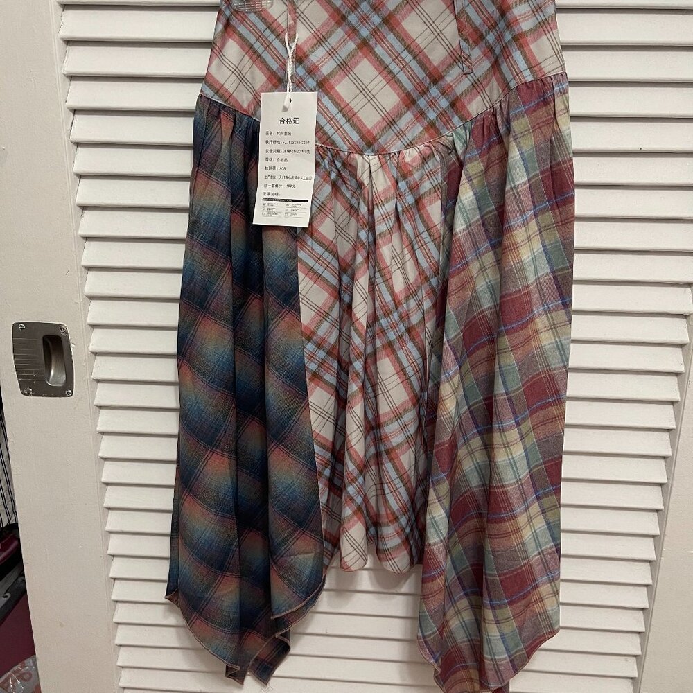 SUPER UNIQUE ASYMMETRICAL PLAID SKIRT